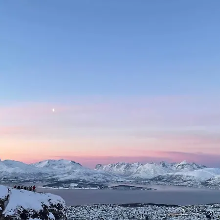 Penthouse With Panorama View And Great Location! Tromso